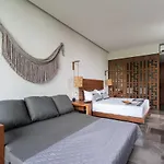 Iik Tulum 301